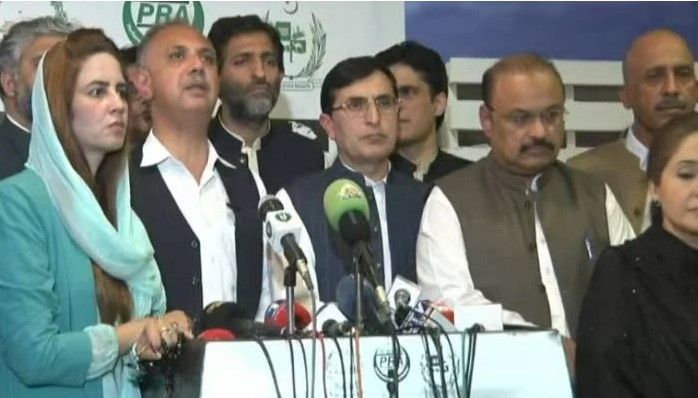 حزب تحریک انصاف اظهارات وزیر دفاع پاکستان درباره احتمال حمله به افغانستان را محکوم کرد