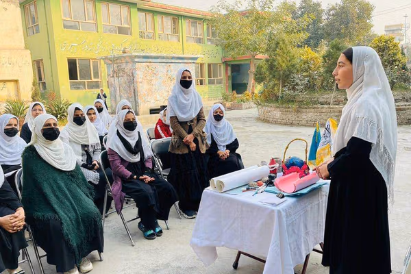 د زده کړې نړیواله ورځ؛ طالبان وایي افغانستان کې ۱۳میلیونه زده کونکي پر زده کړو بوخت دي