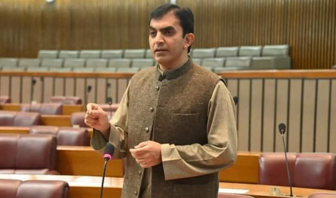 محسن داوړ: مفتي منیر شاکر د سولې او عدالت غوښتنې قرباني شو