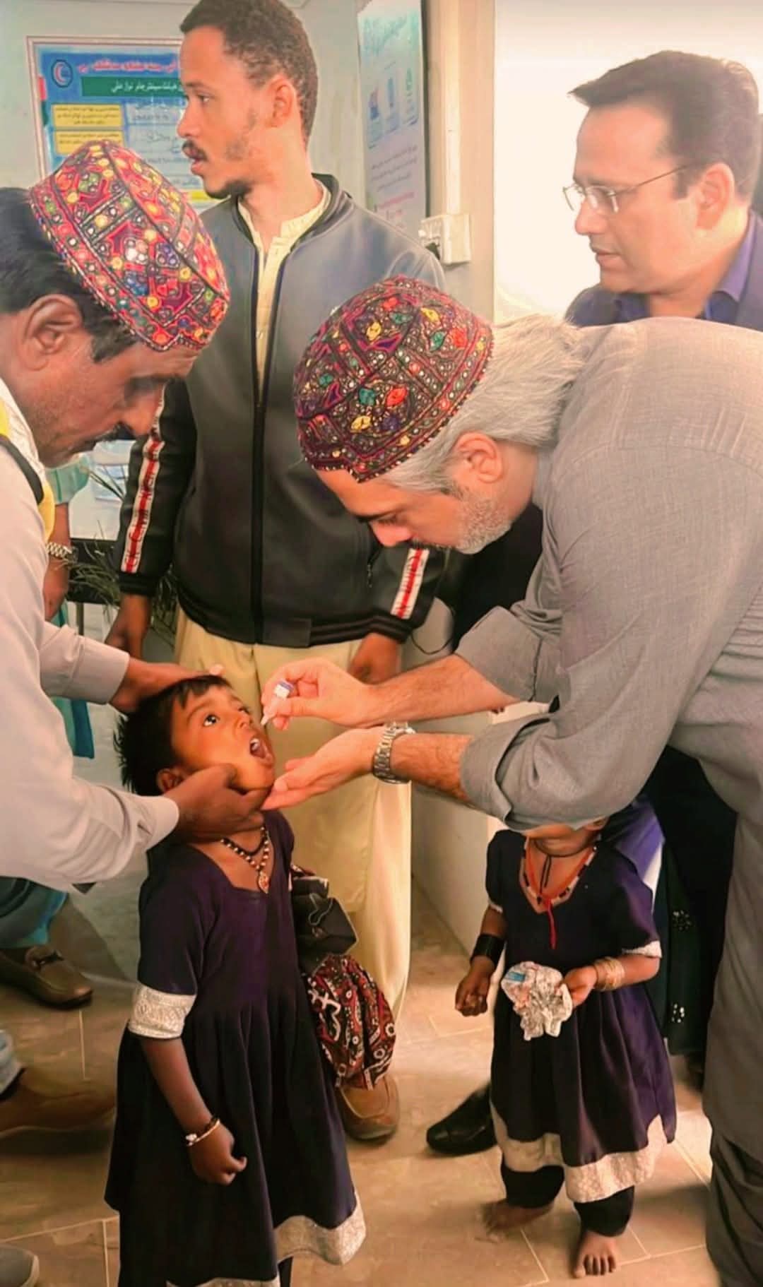 د خیبر پښتونخوا په بنو کې ناپېژاندو وسله‌والو درې واکسیناتوران تښتولي دي