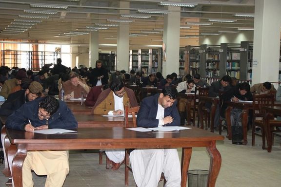 د طب فارغان وايي چې طالبانو له څو میاشتو راهیسې د طبي شورا ازموینه نه ده اخیستې