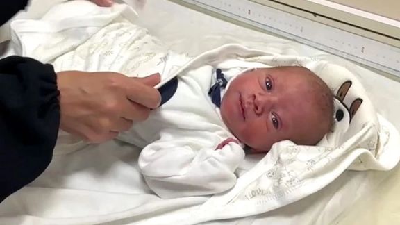 ډاکټرانو په غزه کې د اسراييل په هوايي بريد کې د يوې حامله مېرمنې ماشوم وژغوره