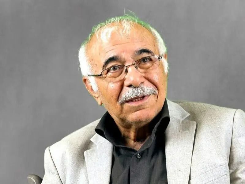«من زنده‌ام هنوز و غزل فکر می‌کنم»؛ محمدعلی بهمنی، شاعر زبان فارسی در ۸۲ سالگی درگذشت