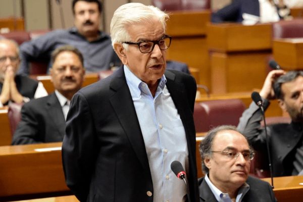 ادعای وزیر دفاع پاکستان: رهبران شورشیان بلوچ در افغانستان حضور دارند