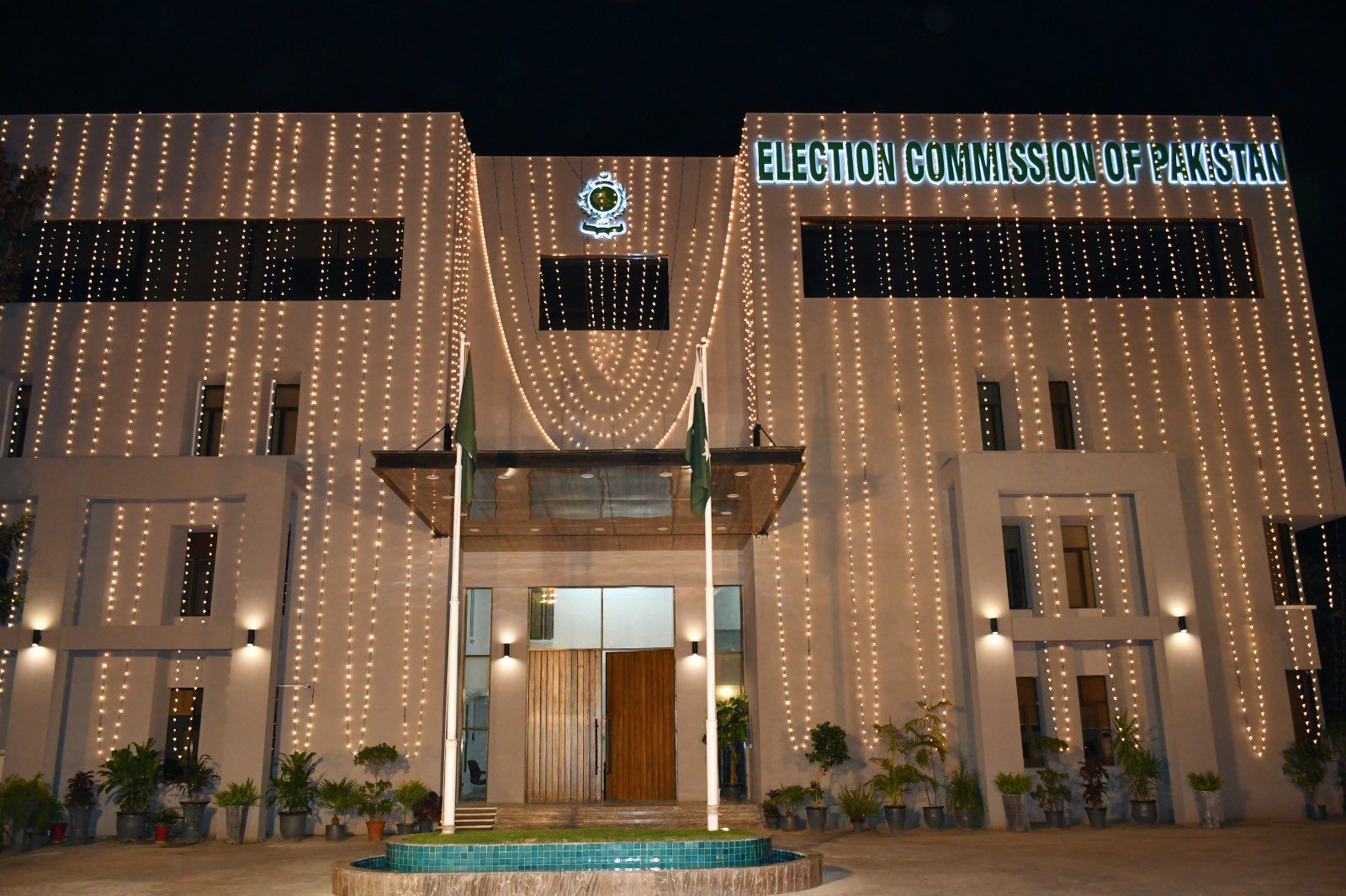 کمیسیون انتخابات پاکستان: وضعیت امنیتی بیش از نصف مراکز رای‌گیری در پاکستان 'حساس' است