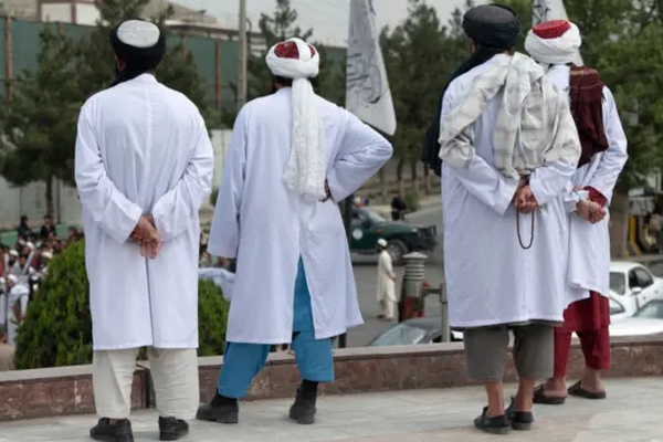 طالبانو په بلخ او بامیانو کې دوه کوډګر نیولي