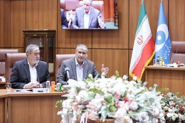 روسیه په ایران کې اته اټومي بټۍ جوړوي