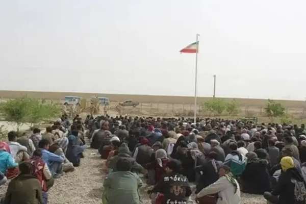 Iran & Pakistan Expel 2,000 Afghan Refugees In Single Day