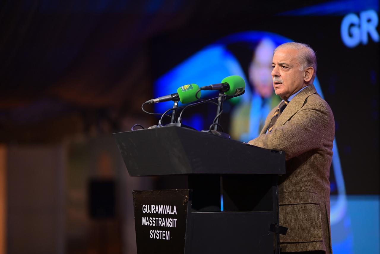 شهباز شریف: پاکستان از ورشکستگی نجات یافته است