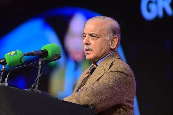 شهباز شریف: پاکستان از ورشکستگی نجات یافته است