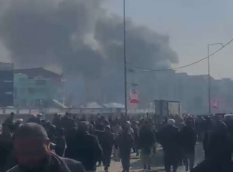 آتش‌سوزی در بازاری در مرکز کابل