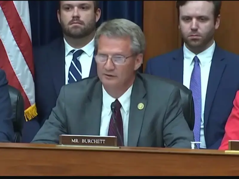 عضو مجلس نمایندگان امریکا: پول‌های ارسالی به افغانستان به دست تروریست‌ها می‎‌رسد