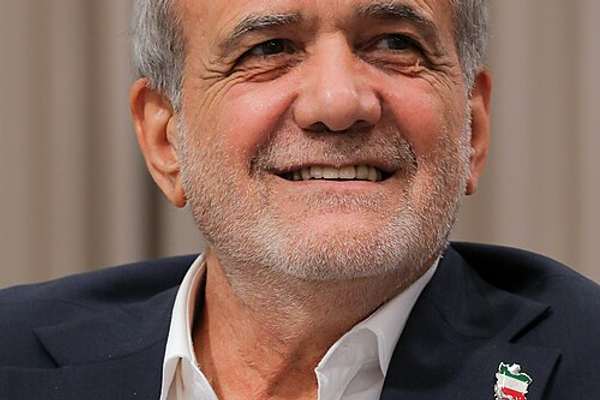 مسعود پزشکیان: د ایران د اسیرانو مقاومت د جګړې یوازې یوه برخه نه بلکې د عزت روایت دی