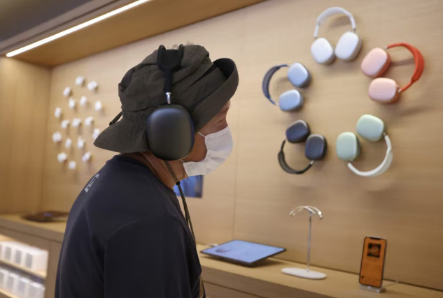 باحثون يؤكدون دور الموسيقى في تقليل مخاطر الخرف لدى كبار السن 