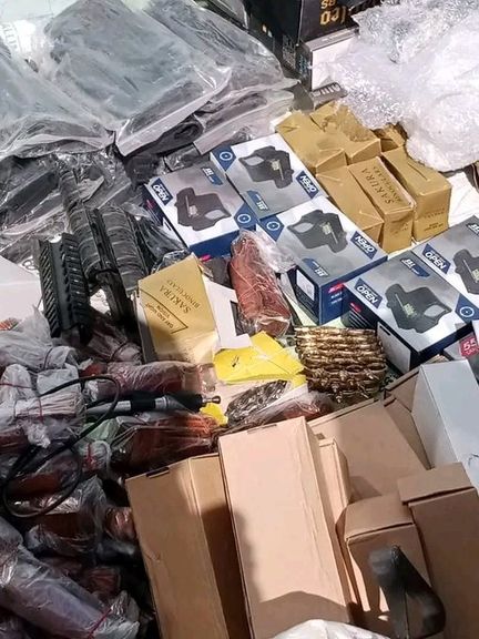 طالبان از کشف و ضبط انواع تجهیزات نظامی قاچاق شده از پاکستان در پکتیا خبر میدهد