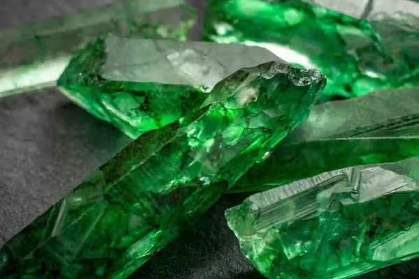 طالبان وایي په پنجشېر کې شاوخوا ۷۰۰ کانونه د استخراج په حال کې دي