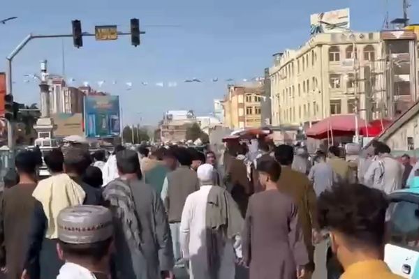 استخبارات طالبان چند معترض مزار شریف را بازداشت کرد