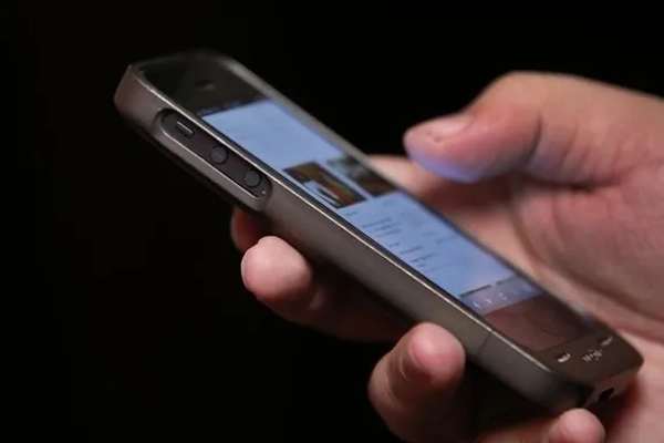 Taliban Enforce New Smartphone Ban Across Afghan Universities