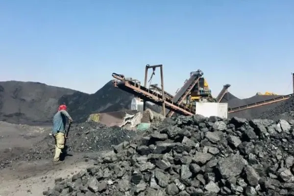 افغان سوداګر د پاکستان پرځای د ډبرو سکاره ازبکستان ته صادروي او په بدل کې یې سمنټ واردوي