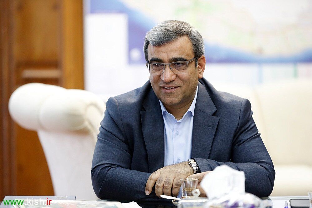 د ایران د خراسان رضوي والي: څه باندې ۲ زره ټانکره تېل د افغانستان خاوره کې درول شوي دي