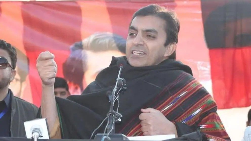 سیاستمدار پاکستانی: ارتش پاکستان با حمله هوایی در پکتیکا استقلال طالبان را زیر سوال برد