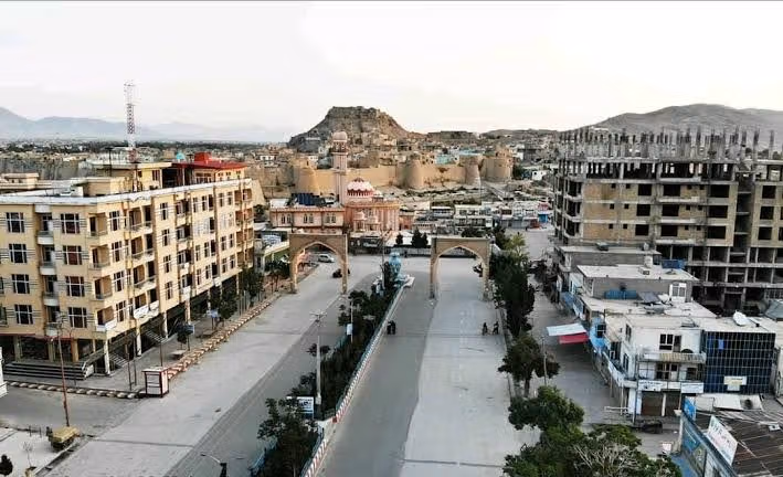 مرکز خبرنگاران بستن «رادیو خوشحال» در غزنی را نقض حقوق رسانهها دانست