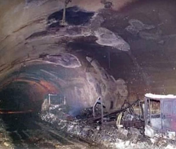 طالبان: اجساد شش تن از قربانیان آتش‌سوزی تونل سالنگ در طب عدلی باقی مانده است