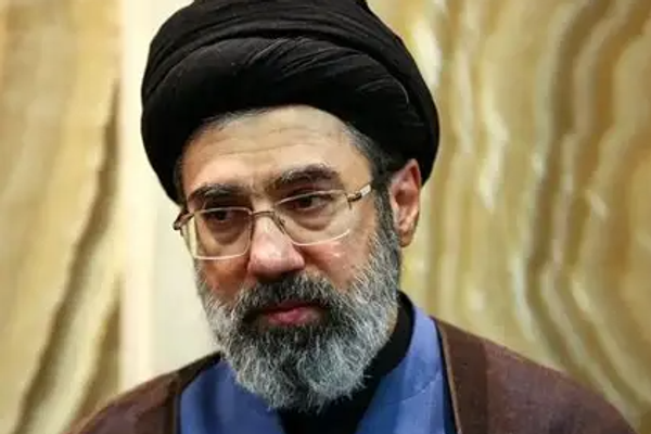 مجتبی خامنهيي: دښمن د ټولنیز درز او تجزیې رامنځته کولو په لټه کې دی