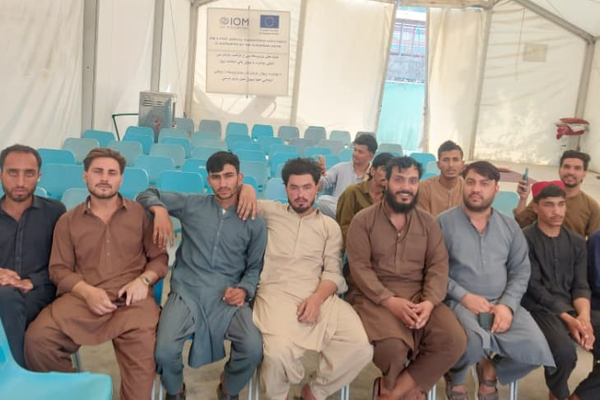د طالبانو د کډوالو وزارت: د پاکستان له زندانونو ۷۹ افغانان خوشې شوي