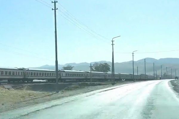 په هرات کې د طالبانو والي له ترکمنستاني قونسل سره د ټرانزیټ او سوداګرۍ پر پراختیا خبرې کړي