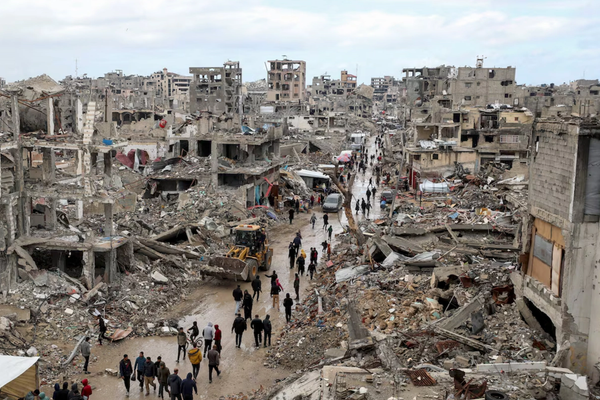 په غزه کې د یو ښوونځي څنګ ته د اسراییل هوایي برید کې ۱۰ کسان وژل شوي