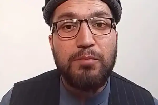 واکنشها به بازداشت یک آموزگار: حکومتی که از دو کلمه نقد میترسد به یک روپیه نمیارزد