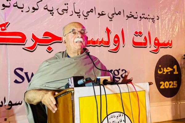محمود خان اڅکزی: که ټرمپ "اول امریکا" وایي، نو موږ هم حق لرو چې "اول پښتون" ووایو