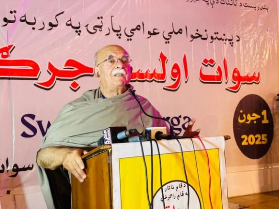 محمود خان اڅکزی: که ټرمپ "اول امریکا" وایي، نو موږ هم حق لرو چې "اول پښتون" ووایو