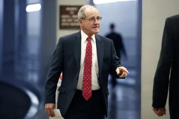 امریکایي سناتور: موږ به د ټرمپ او امریکایی وګړو پروړاندې د ایراني رژیم ګواښونه ونه زغمو