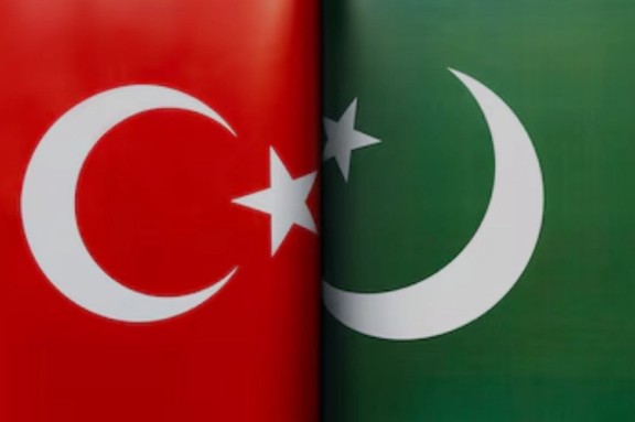 د ترکیې او پاکستان د بهرنیو چارو وزیرانو پر ټیلیفون د سیمې په امنیتي وضعیت خبرې وکړې