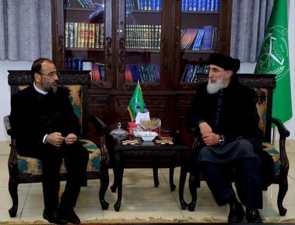 ده روز بعد از حمله به مسجد حزب اسلامی؛ معاون سفارت ایران در کابل "به حکمتیار تسلیت گفت"