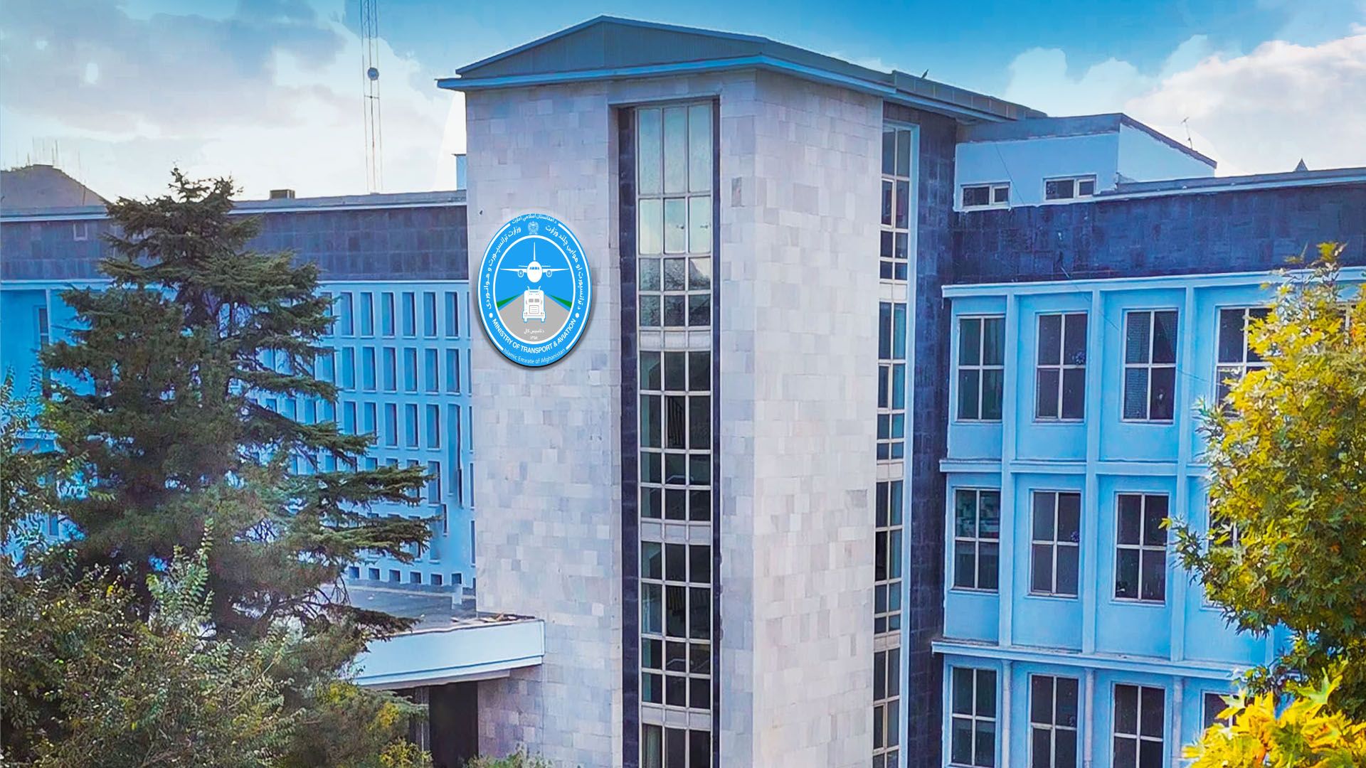 د طالبانو د ټرانسپورټ او هوايي چلند وزیر د دوه اړخېزو خبرو لپاره عمان ته تللی