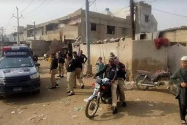 Karachi Police Detains 11 Afghans with Valid Documentation, Says Pak Rights Advocate