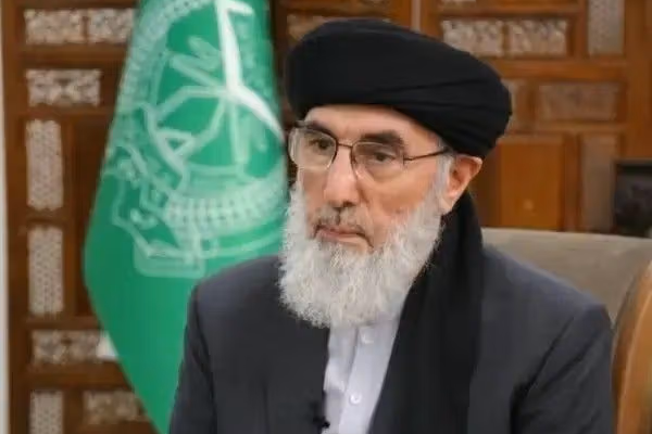 حکمتیار: تنها راه واقعی صلح افغانستان میز مذاکره است