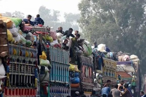 پاکستان مهاجران افغان در خیبر پختونخوا را اخراج میکند