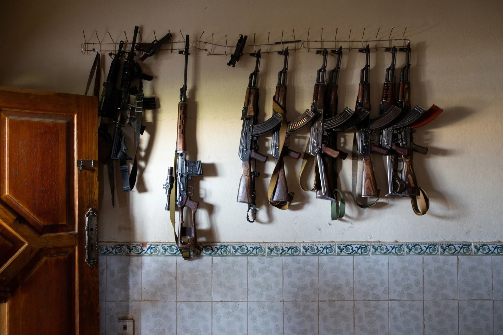 یک فرمانده پیشین به وایس‌نیوز: طالبان افغانستان را تصرف نکردند، ما کشور را به آنان دادیم