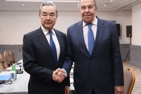 د اسیا امنیتي غونډې څنډه؛ روسیې او چین د اوکراین او ایران د بحرانونو په اړه خبرې کړې دي