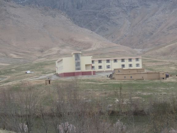 منابع محلی: سه معلم و بیش از ۸۰ دانشآموز دختر در مکتبی در ولسوالی کیتی دایکندی مسموم شدند