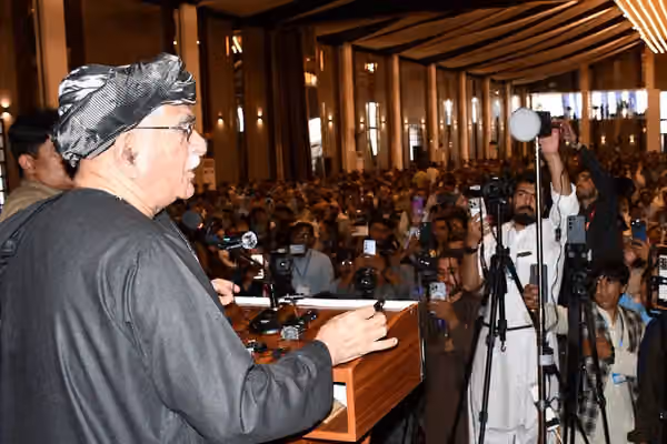 محمودخان اڅکزی: د افغانستان امن د پاکستان له امن سره تړلی دی