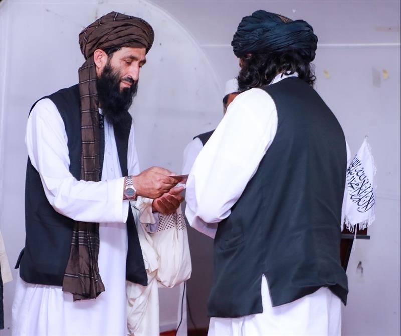 طالبان تنها به نیروهای تنقیص شده خود از وزارت دفاع معاش می‌دهد