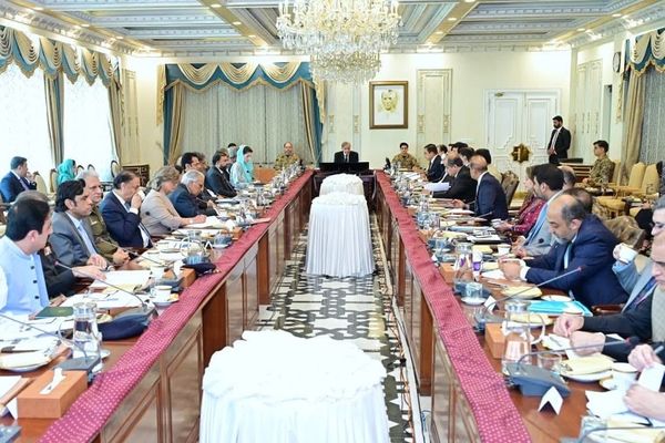 حکومت پاکستان در نشست فوقالعاده تصمیم گرفت همه افغانهای بدون مدرک را اخراج کند