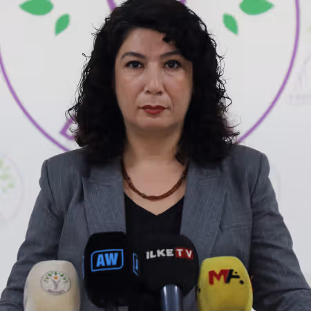 سومین حزب بزرگ ترکیه خواستار همبستگی با زنان افغان در برابر طالبان شد