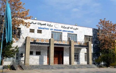 سرچینه: د طالبانو له خوا له هېواد څخه د وتلو استادانو پسې د پلاوي لېږلو ادعا دروغ ده