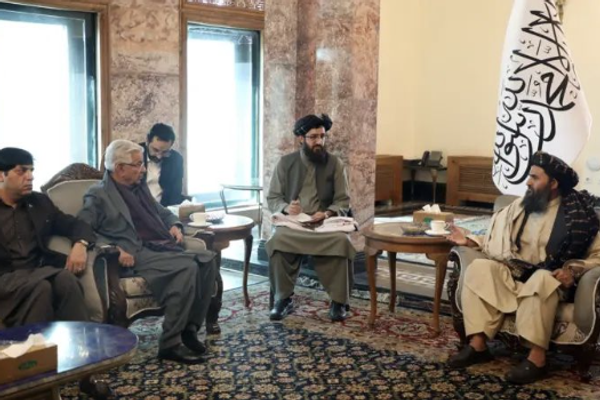 مبعوث باكستان السابق يدعو إلى إطلاق عمليات قائمة على المعلومات داخل أفغانستان